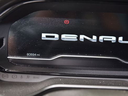 Used 2022 GMC Yukon XL Denali AWD/4WD image 8
