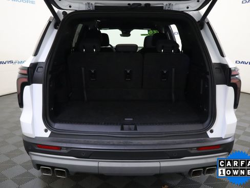 Used 2026 Chevrolet Traverse LT w/ Driver Confidence Package FWD image 9