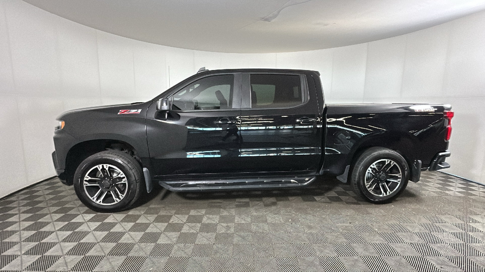 Used 2019 Chevrolet Silverado 1500 LT Trail Boss AWD/4WD image 7