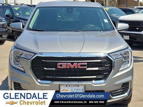 Certified 2024 GMC Terrain SLE FWD image 16