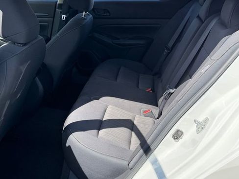 Certified 2024 Nissan Altima 2.5 SV FWD image 21