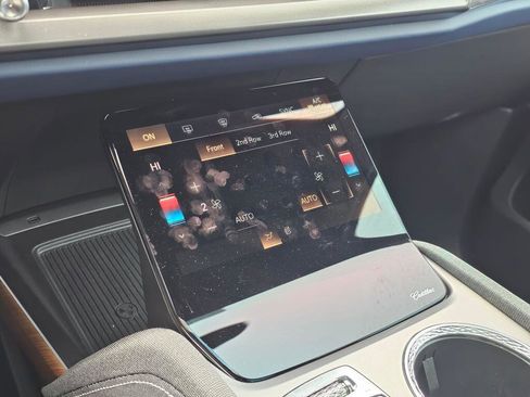 New 2026 Cadillac Vistiq Premium Luxury image 37