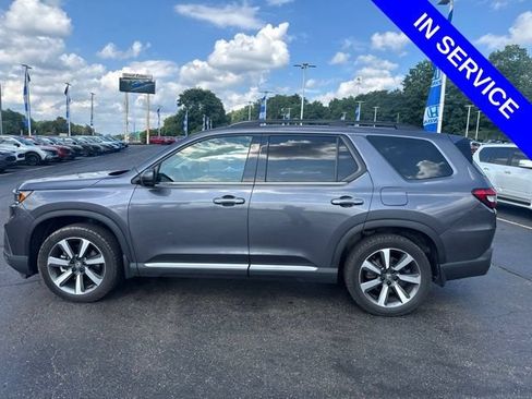 Used 2023 Honda Pilot Touring image 7