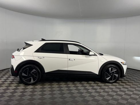 Used 2025 Hyundai Ioniq 5 SEL image 4