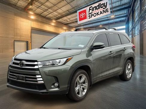 Used 2018 Toyota Highlander Limited image 1