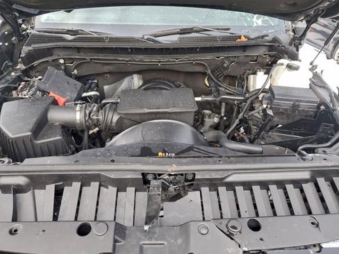 Used 2025 GMC Sierra 2500 AT4 w/ Technology Package image 9