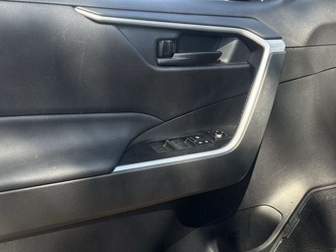 Used 2023 Toyota RAV4 LE AWD/4WD image 25