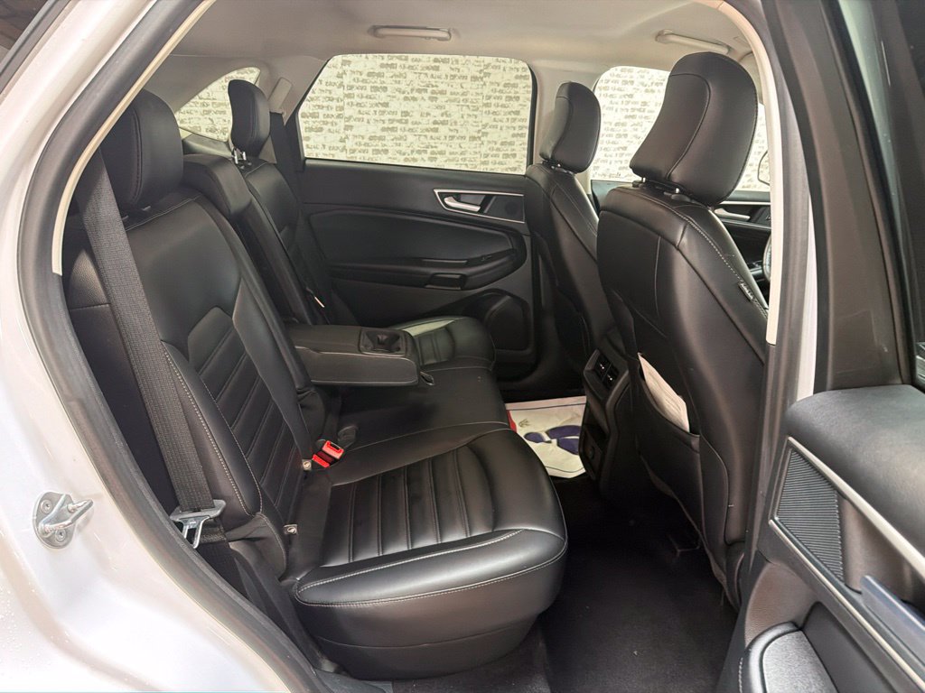 Used 2024 Ford Edge SEL AWD/4WD image 12