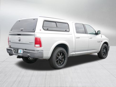 Used 2017 RAM 1500 Laramie image 7