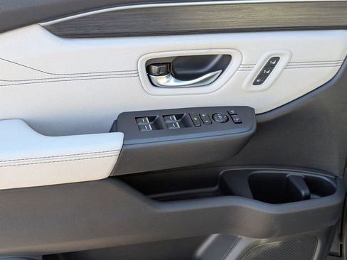 New 2026 Honda Pilot Touring image 10