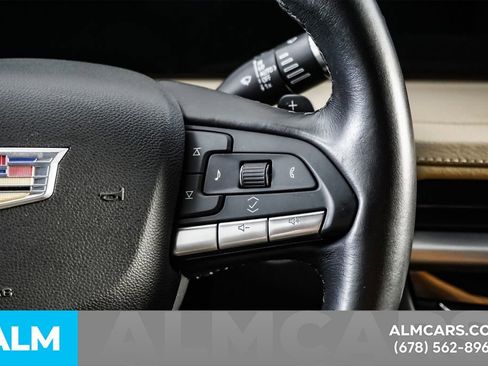 Used 2025 Cadillac XT4 Premium Luxury FWD image 28