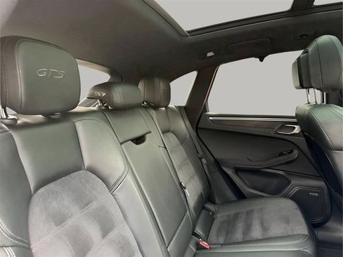 Used 2018 Porsche Macan GTS AWD/4WD image 37