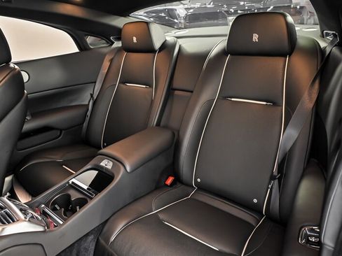 Used 2016 Rolls-Royce Wraith RWD image 20
