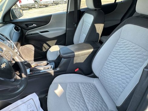 Used 2020 Chevrolet Equinox LS w/ LS Convenience Package FWD image 10