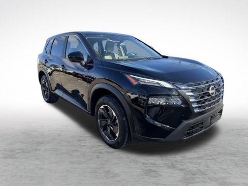 Used 2024 Nissan Rogue SV image 4