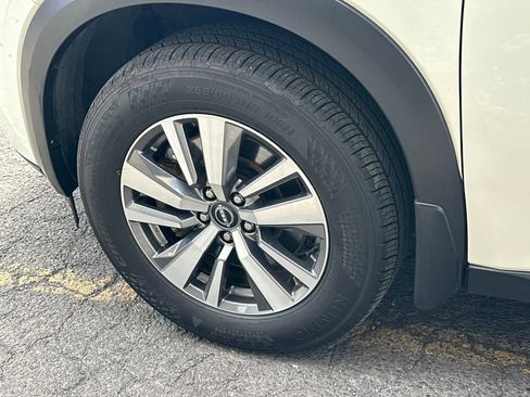 Used 2022 Nissan Pathfinder SL w/ SL Black Package image 12