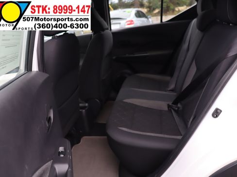 Used 2019 Nissan Kicks S image 21