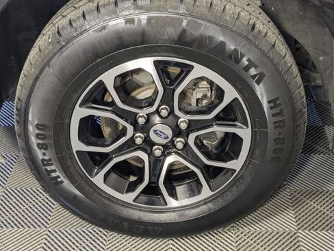 Used 2024 Ford Expedition Max XLT image 8