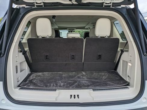 Used 2024 Lincoln Navigator Black Label AWD/4WD image 13