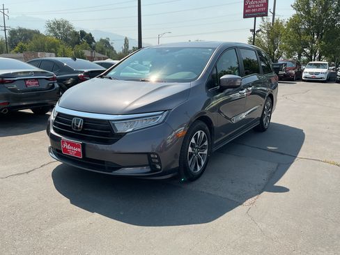 Used 2024 Honda Odyssey EX-L image 2