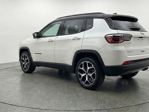 Used 2025 Jeep Compass Limited AWD/4WD image 6