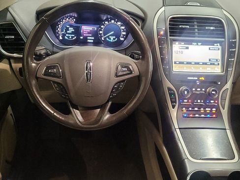 Used 2017 Lincoln MKX Reserve w/ Driver Assistance Package AWD/4WD image 22
