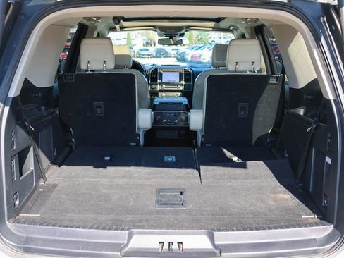 Used 2020 Ford Expedition Platinum image 10