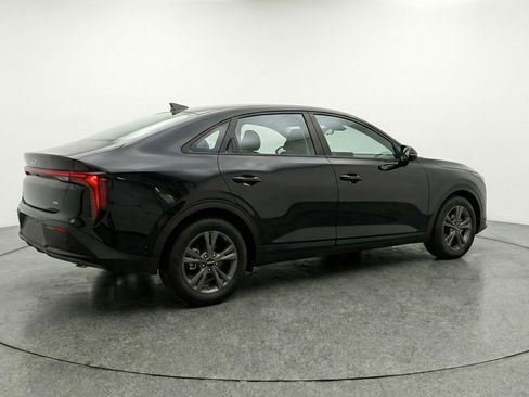 Used 2025 Kia K4 FWD image 9