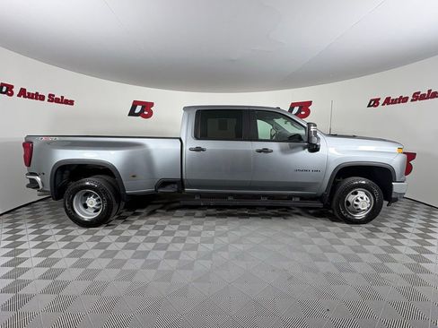 Used 2024 Chevrolet Silverado 3500 W/T AWD/4WD image 8