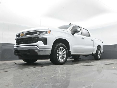 Used 2022 Chevrolet Silverado 1500 LT AWD/4WD image 41