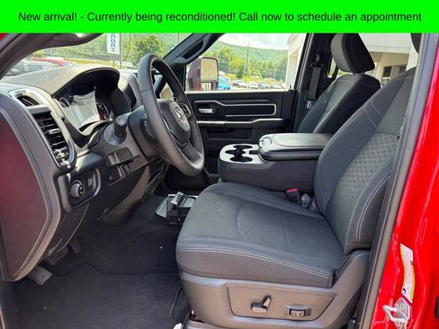 Used 2026 RAM 2500 Big Horn AWD/4WD image 9