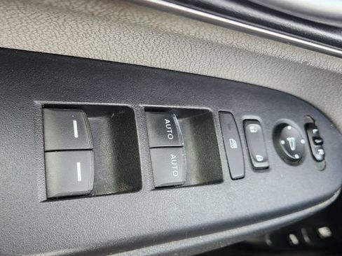 Used 2019 Honda CR-V EX image 35