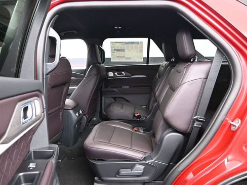 New 2026 Ford Explorer Platinum image 19