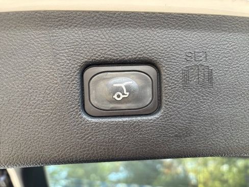 Used 2022 Ford Edge ST-Line image 19