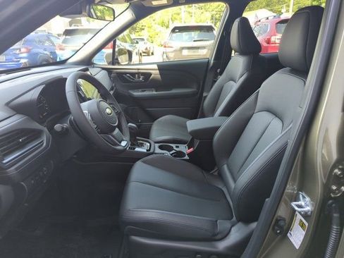 Used 2025 Subaru Forester Limited image 13