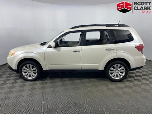 Used 2012 Subaru Forester 2.5X Limited AWD/4WD image 5