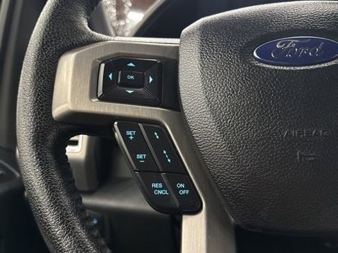 Used 2015 Ford F150 Platinum w/ Equipment Group 701A Luxury image 16