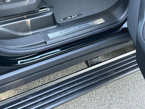 New 2026 GMC Yukon XL Denali w/ Denali Reserve Package AWD/4WD image 35