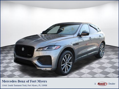Used 2025 Jaguar F-PACE R-Dynamic S image 1