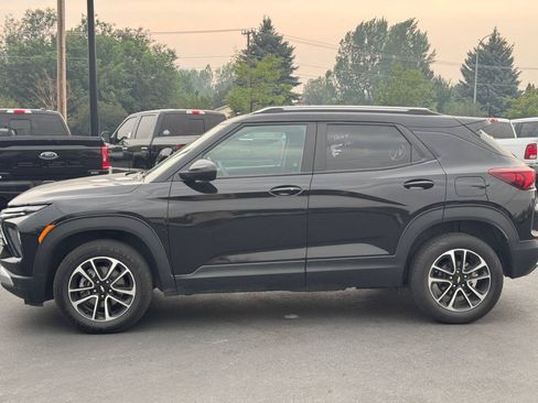 Used 2025 Chevrolet TrailBlazer LT AWD/4WD image 4