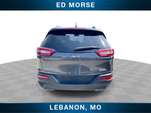 Used 2017 Jeep Cherokee Latitude w/ Cold Weather Group AWD/4WD image 7
