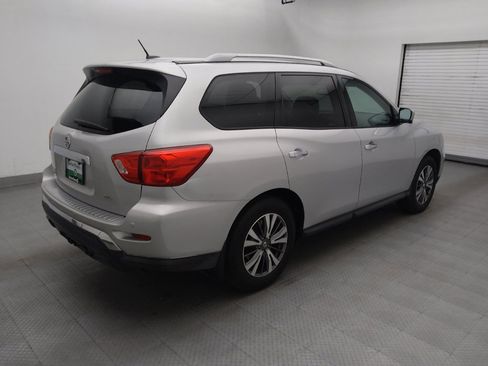 Used 2017 Nissan Pathfinder SL w/ SL Tech Package FWD image 9