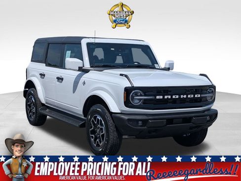 New 2026 Ford Bronco Outer Banks AWD/4WD image 1