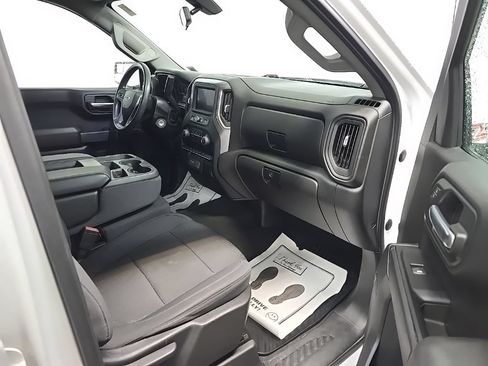 Used 2022 Chevrolet Silverado 1500 Custom Trail Boss AWD/4WD image 15