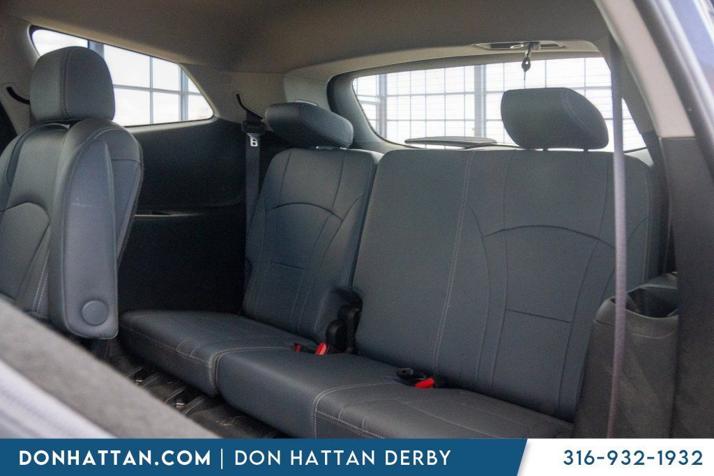 Used 2020 Buick Enclave Premium AWD/4WD image 23