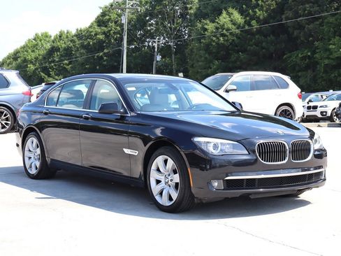 Used 2012 BMW 740Li RWD image 9