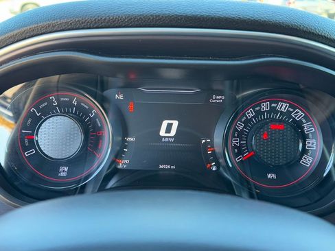 Used 2019 Dodge Challenger R/T Scat Pack w/ Stars & Stripes Edition image 7