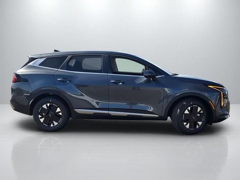 New 2027 Kia Sportage LX FWD image 3