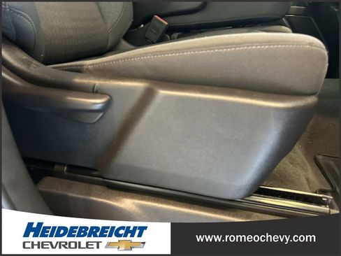 Used 2023 Chevrolet Silverado 1500 LT AWD/4WD image 34