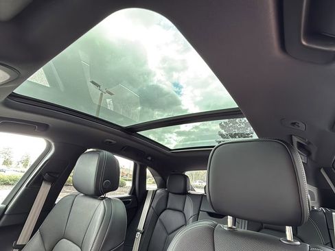 New 2026 Porsche Macan image 15